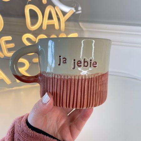 Kubek „Ja Jebie” – z ryflowaniem - 350 ml - róż