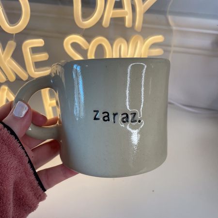 Kubek ceramiczny „Zaraz.” – beżowy handmade - outlet