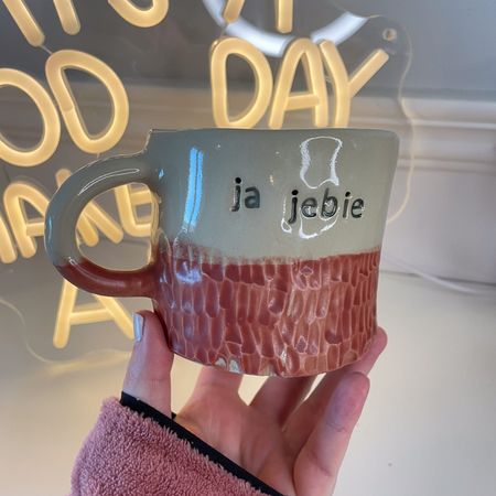 Kubek ceramiczny „Ja Jebie” – fakturowany - lekko nierówny lub z zatartym napisem