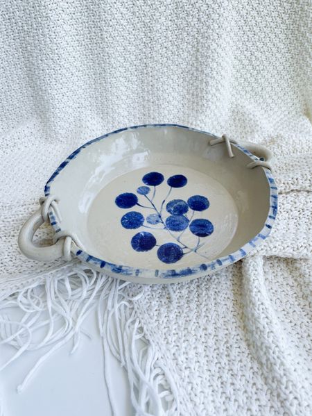 Miska „Jagodowy splot” – rustykalny urok z nutą artystycznej fantazji - urwany zawijas