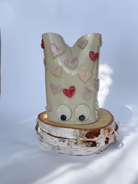 Flakon „Serducho” – beżowy z różowo-czerwonymi sercami