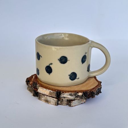 Kubek w czarne porzeczki - 220 ml